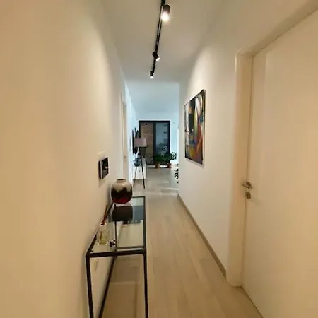 Appartement Luxurious And Spacious In Diamond Garden Building